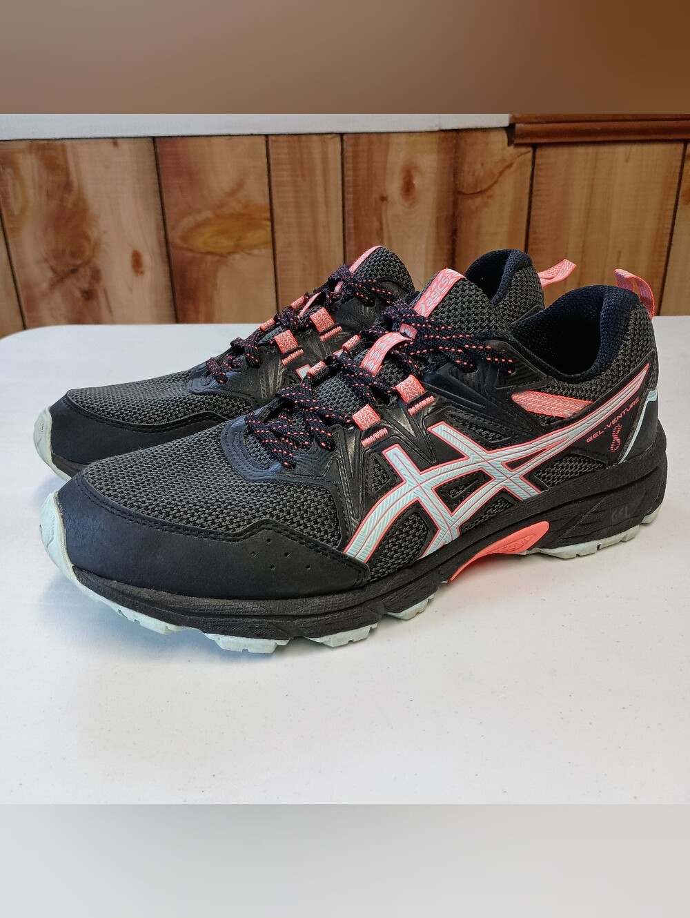 ASICS GEL Venture 8 Trail Running Shoes Womens Size 10 Black Coral 1012A708